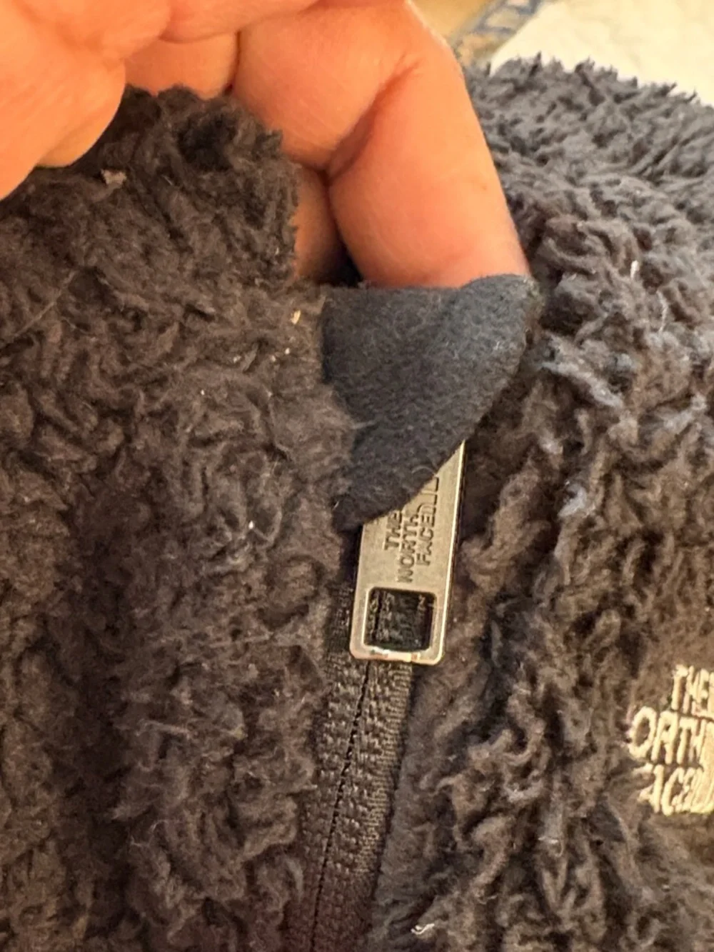 The North Face Black Sherpa Hoodie - Cozy Zip-Up kids 3T